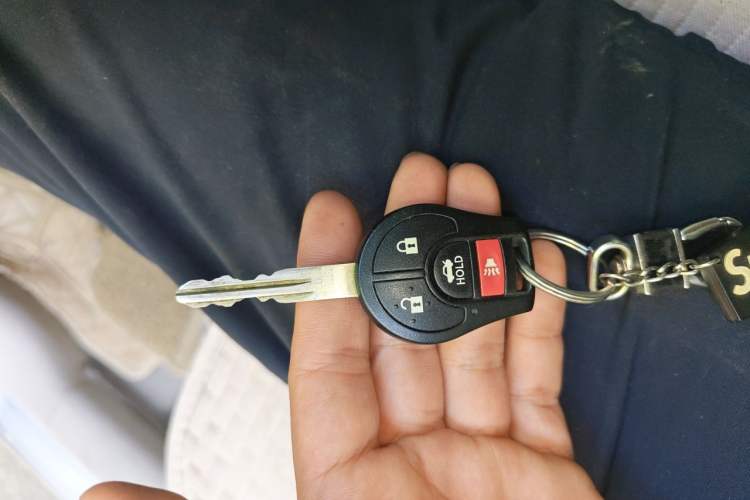 Used Nissan Sunny 2011 1.5XE Manual Comfort Edition Vehicle Key