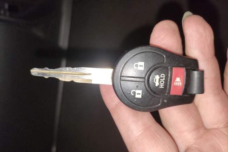 Used Nissan Sunny 2011 1.5XE CVT Comfort Edition Vehicle Key
