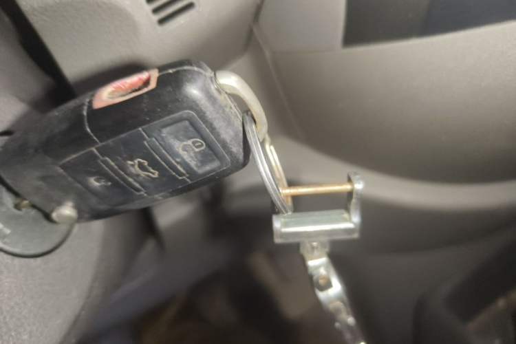 Used Nissan Sunny 2011 1.5XE Manual Comfort Edition Vehicle Key