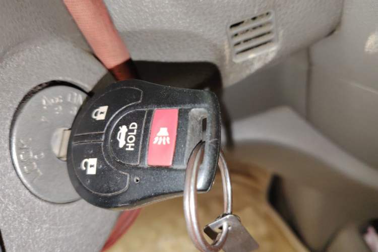 Used Nissan Sunny 2011 1.5XE CVT Comfort Edition Vehicle Key