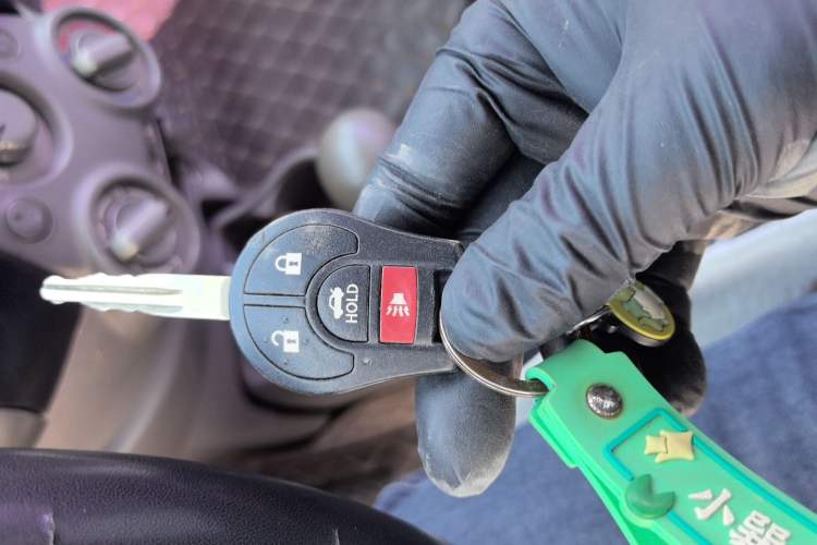 Used Nissan Sunny 2011 1.5XE CVT Comfort Edition Vehicle Key