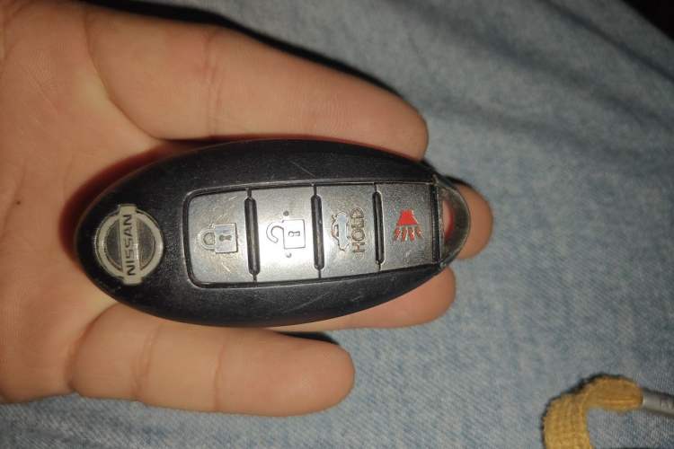 Used Nissan Sunny 2011 1.5XL Manual Deluxe Edition Vehicle Key