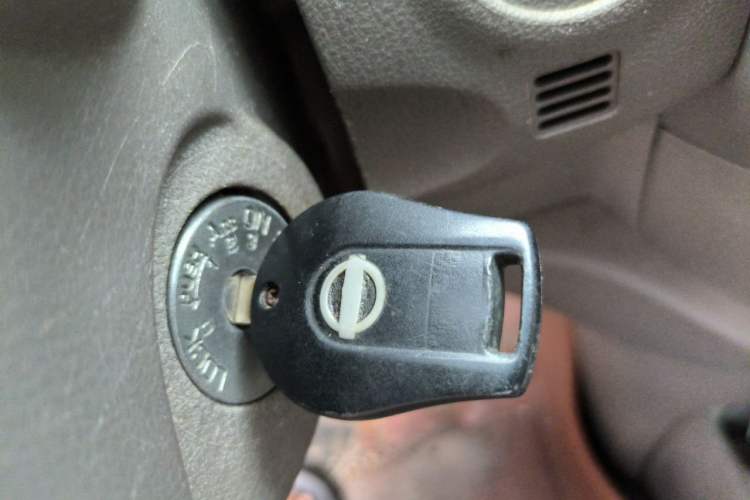 Used Nissan Sunny 2011 1.5XE Manual Comfort Edition Vehicle Key