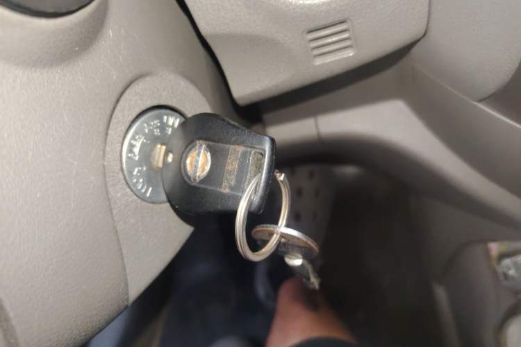 Used Nissan Sunny 2011 1.5XE Manual Comfort Edition Vehicle Key
