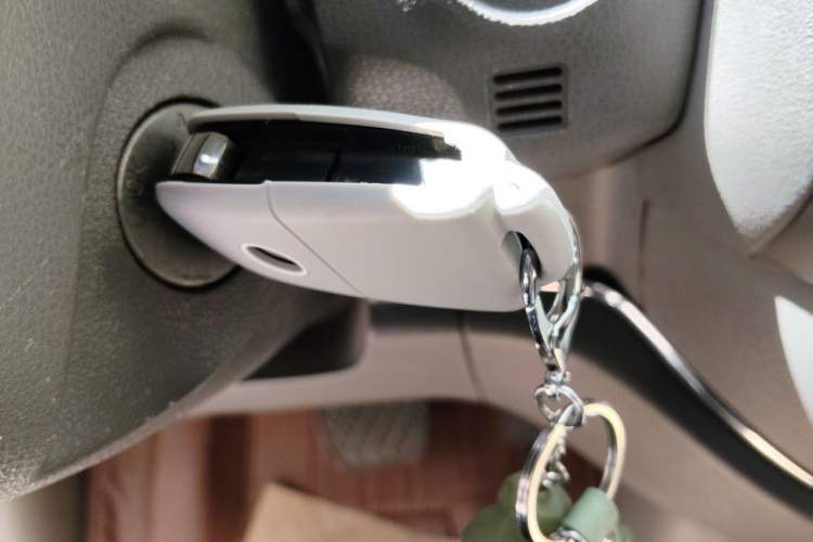 Used Nissan Sunny 2011 1.5XE CVT Comfort Edition Vehicle Key
