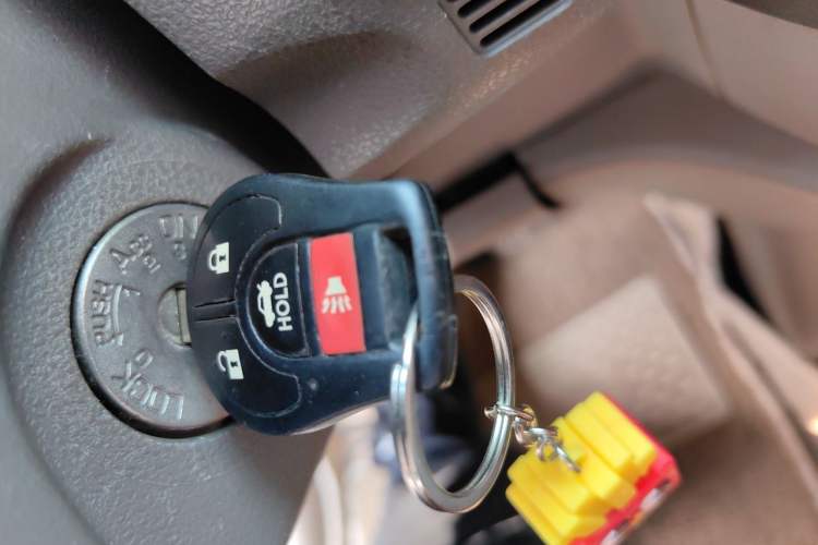 Used Nissan Sunny 2011 1.5XE Manual Comfort Edition Vehicle Key