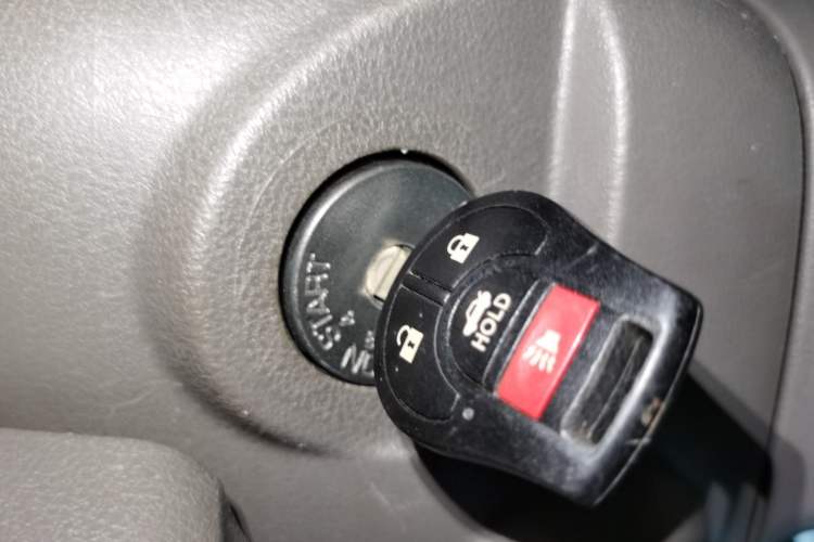 Used Nissan Sunny 2011 1.5XE Manual Comfort Edition Vehicle Key