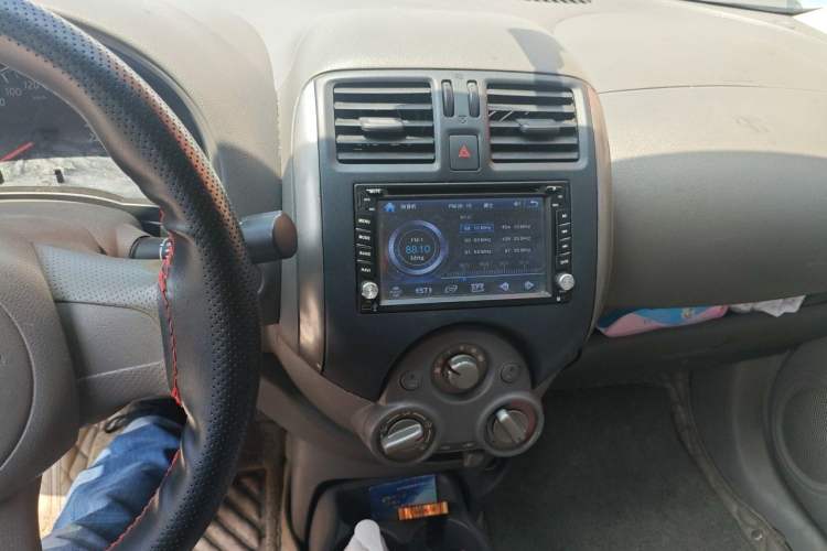 Used Nissan Sunny 2011 1.5XE CVT Comfort Edition Audio And AC Panel