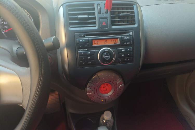 Used Nissan Sunny 2011 1.5XV CVT Deluxe Edition Audio And AC Panel