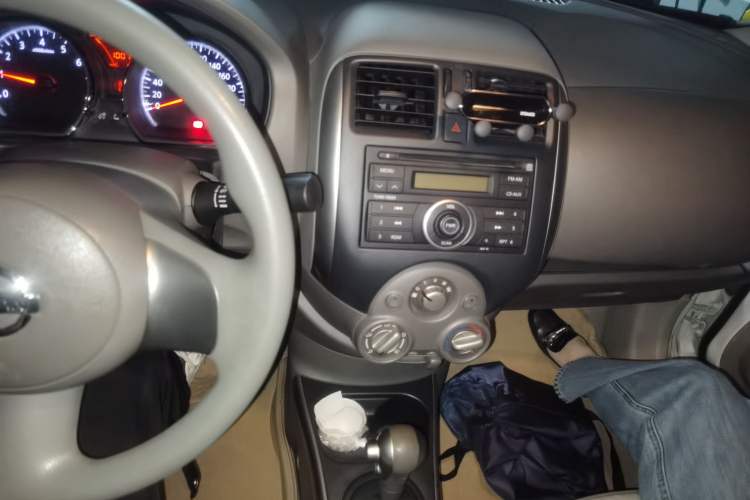 Used Nissan Sunny 2011 1.5XL CVT Luxury Edition Audio And AC Panel