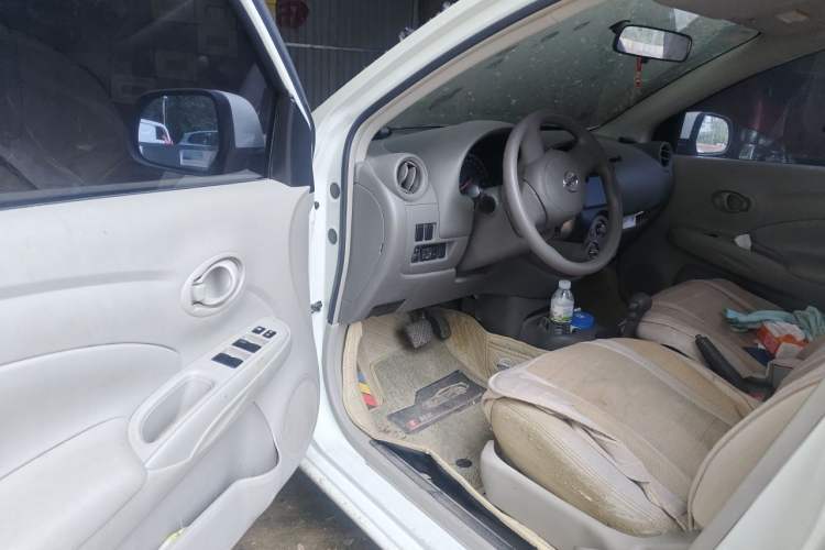 Used Nissan Sunny 2011 1.5XE CVT Comfort Edition Driver Seat