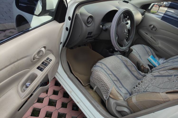 Used Nissan Sunny 2011 1.5XE Manual Comfort Edition Driver Seat