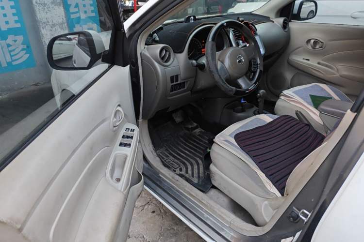 Used Nissan Sunny 2011 1.5XE CVT Comfort Edition Driver Seat