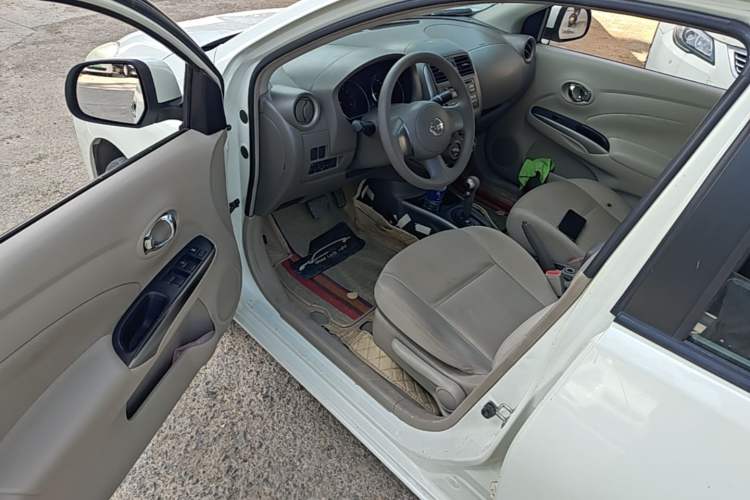 Used Nissan Sunny 2011 1.5XL CVT Luxury Edition Driver Seat