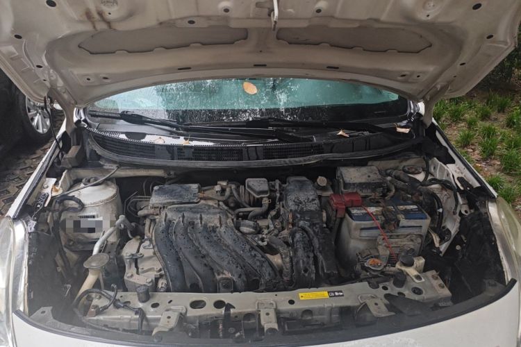 Used Nissan Sunny 2011 1.5XE CVT Comfort Edition Engine Bay