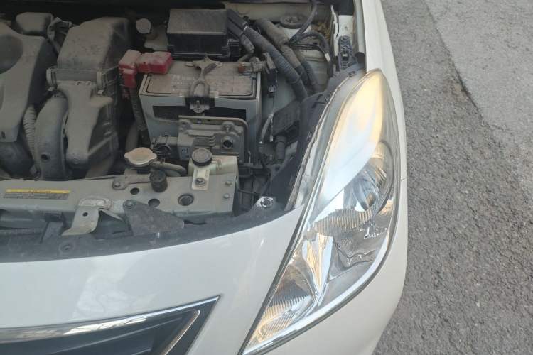Used Nissan Sunny 2011 1.5XV CVT Deluxe Edition Engine Bay Left