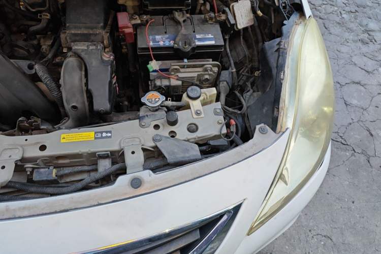 Used Nissan Sunny 2011 1.5XE CVT Comfort Edition Engine Bay Left