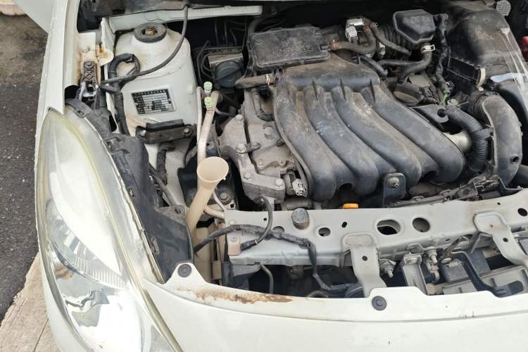 Used Nissan Sunny 2011 1.5XE CVT Comfort Edition Engine Bay Right