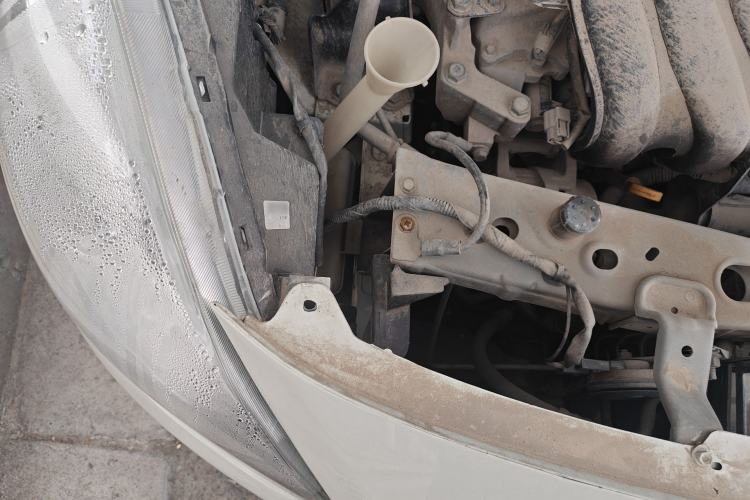 Used Nissan Sunny 2011 1.5XE Manual Comfort Edition Engine Bay Right
