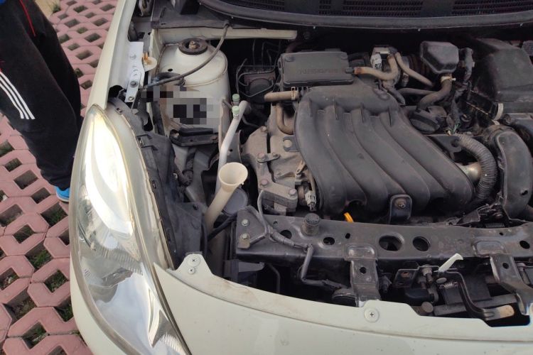 Used Nissan Sunny 2011 1.5XE Manual Comfort Edition Engine Bay Right