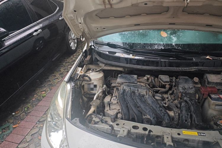 Used Nissan Sunny 2011 1.5XE CVT Comfort Edition Engine Bay Right