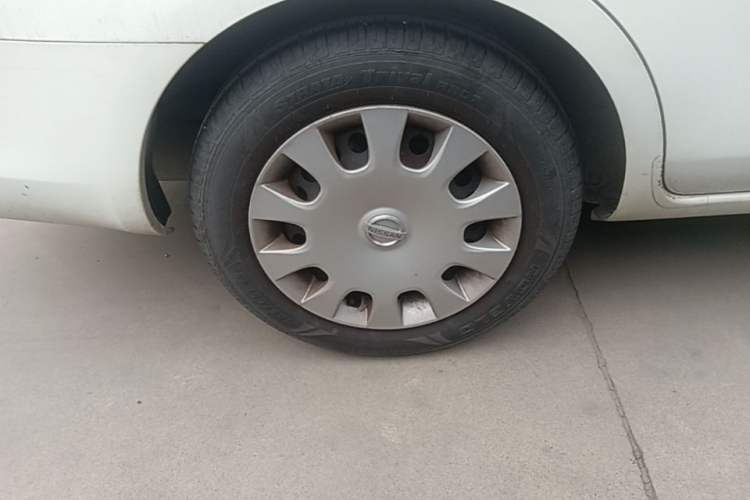 Used Nissan Sunny 2011 1.5XE CVT Comfort Edition Exterior 5