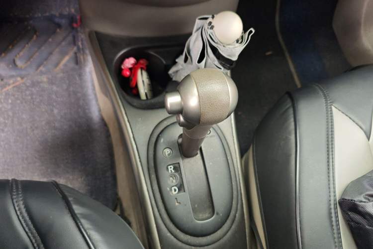 Used Nissan Sunny 2011 1.5XL CVT Luxury Edition Gear Lever