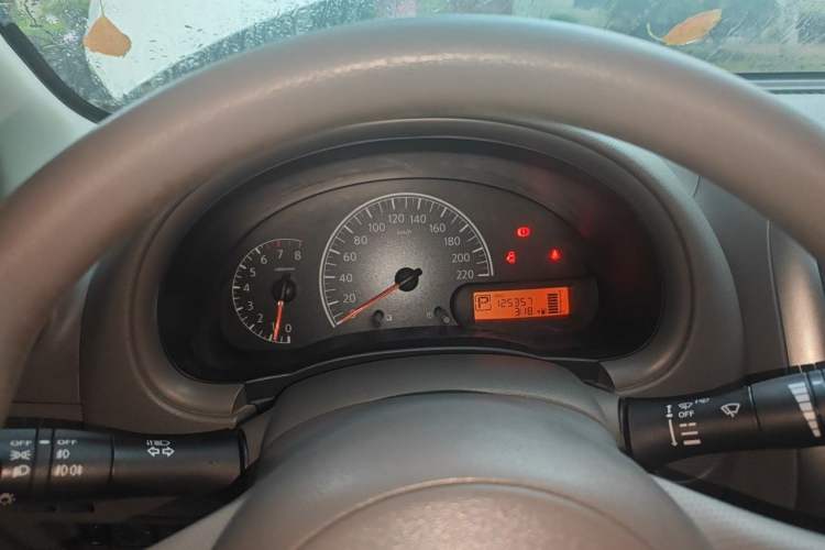 Used Nissan Sunny 2011 1.5XE CVT Comfort Edition Instrument Cluster