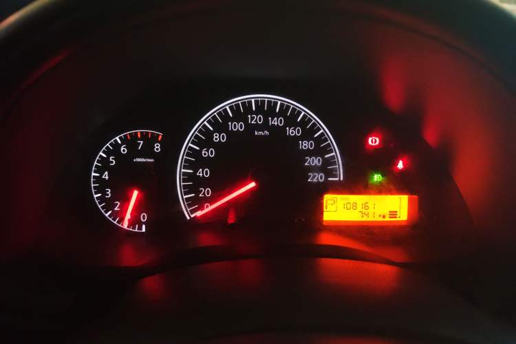 Used Nissan Sunny 2011 1.5XE CVT Comfort Edition Instrument Cluster
