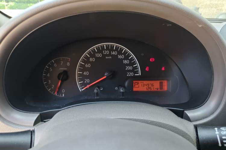 Used Nissan Sunny 2011 1.5XE CVT Comfort Edition Instrument Cluster