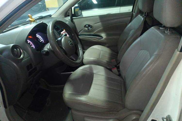 Used Nissan Sunny 2011 1.5XV CVT Deluxe Edition Left Front Seat