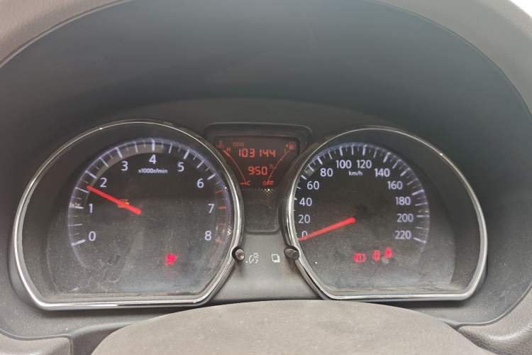 Used Nissan Sunny 2011 1.5XL Manual Deluxe Edition Odometer Close Up