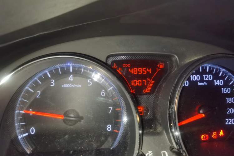 Used Nissan Sunny 2011 1.5XL CVT Luxury Edition Odometer Close Up