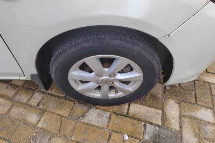 Used Nissan Sunny 2011 1.5XL CVT Luxury Edition Right Front Wheel Hub