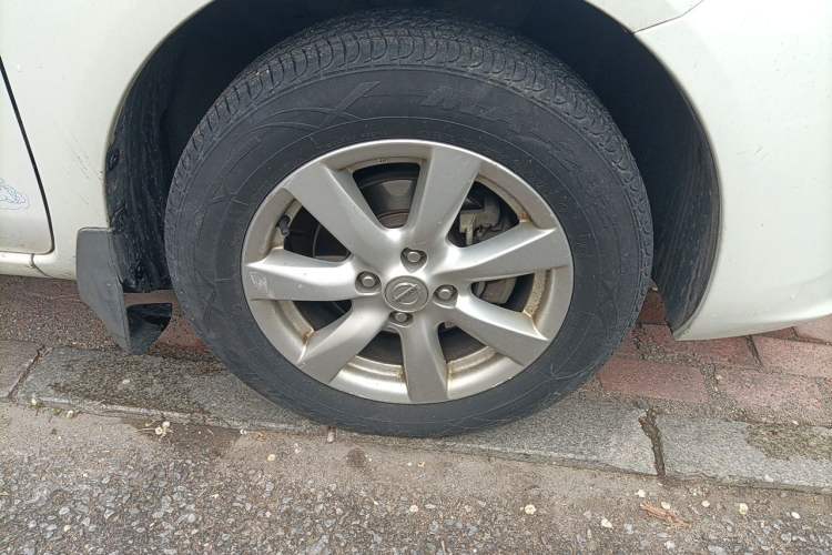 Used Nissan Sunny 2011 1.5XL CVT Luxury Edition Right Front Wheel Hub