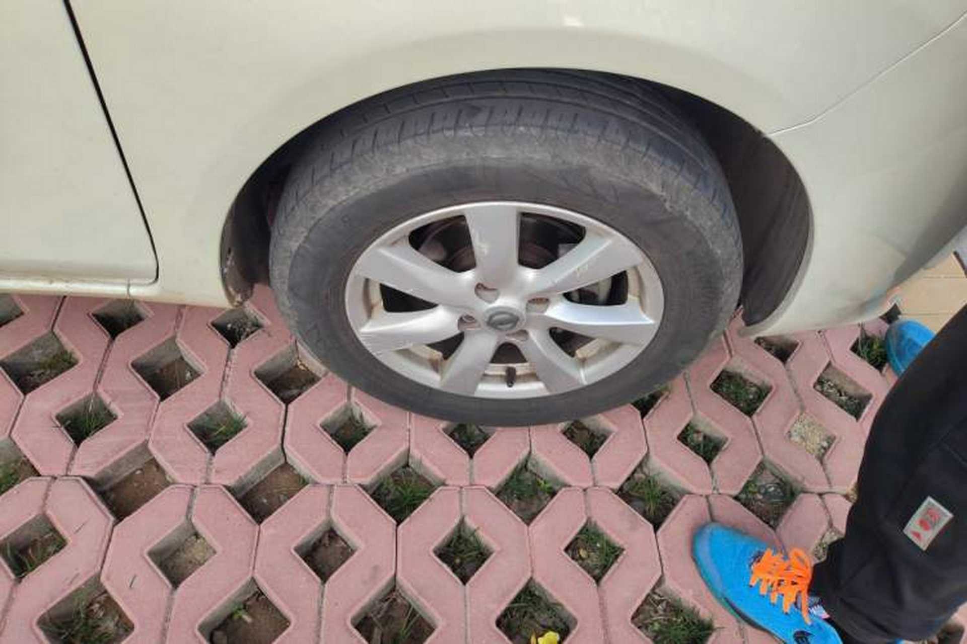 Used Nissan Sunny 2011 1.5XE Manual Comfort Edition Right Front Wheel Hub
