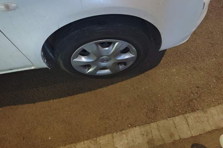Used Nissan Sunny 2011 1.5XE CVT Comfort Edition Right Front Wheel Hub