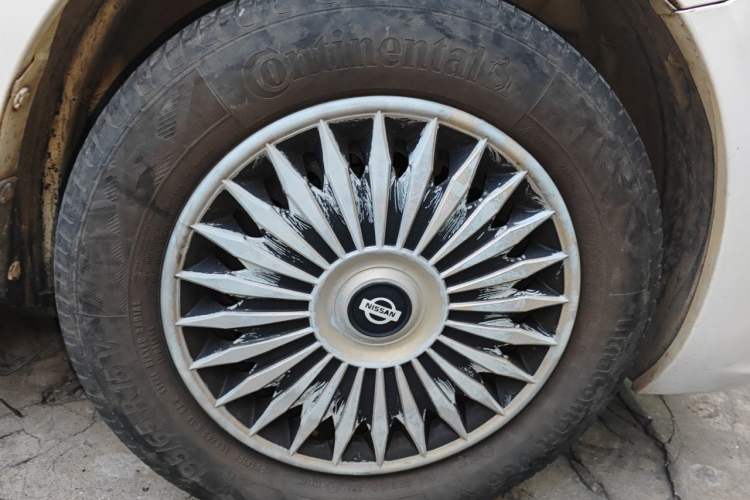 Used Nissan Sunny 2011 1.5XE CVT Comfort Edition Right Front Wheel Hub