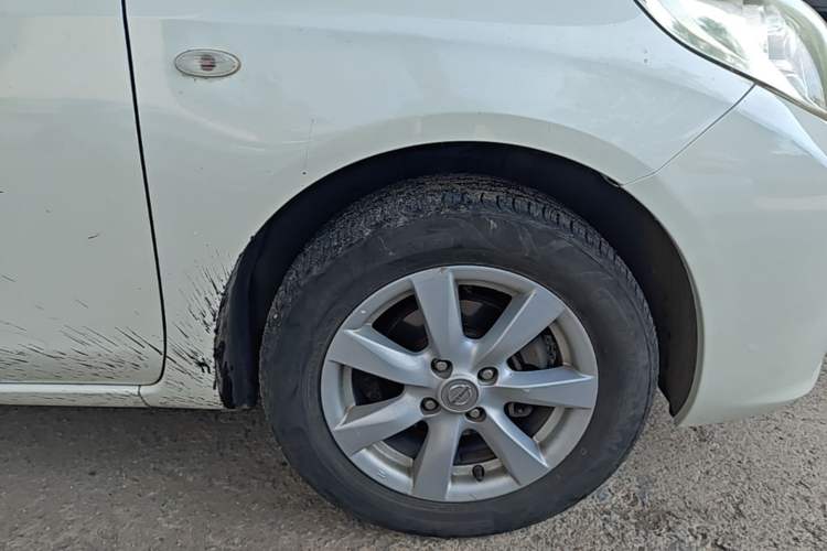 Used Nissan Sunny 2011 1.5XL CVT Luxury Edition Right Front Wheel Hub