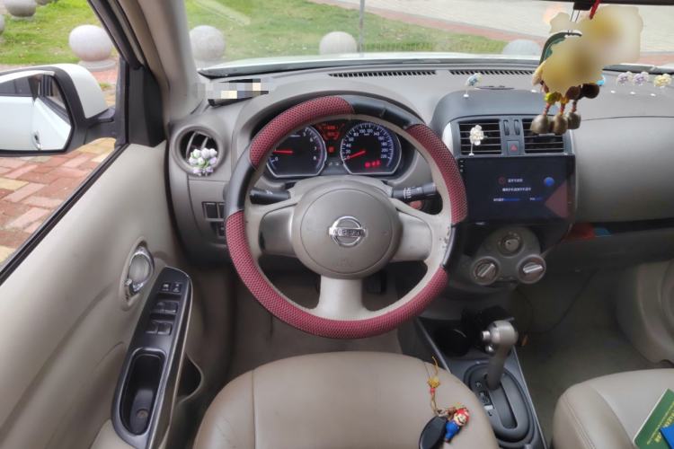 Used Nissan Sunny 2011 1.5XL CVT Luxury Edition Steering Wheel