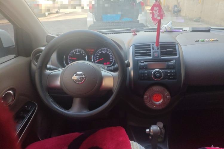 Used Nissan Sunny 2011 1.5XV CVT Deluxe Edition Steering Wheel
