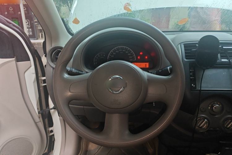 Used Nissan Sunny 2011 1.5XE CVT Comfort Edition Steering Wheel