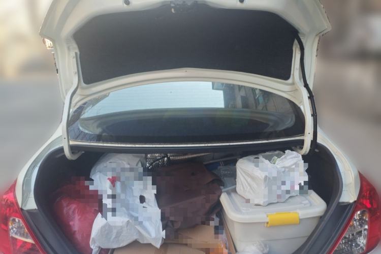 Used Nissan Sunny 2011 1.5XV CVT Deluxe Edition Trunk
