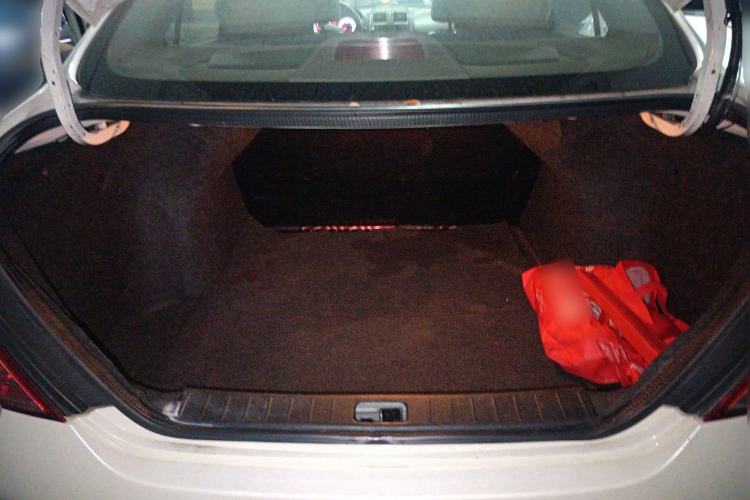 Used Nissan Sunny 2011 1.5XV CVT Deluxe Edition Trunk