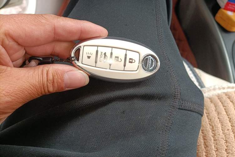 Used Nissan Sunny 2011 1.5XL CVT Luxury Edition Vehicle Key