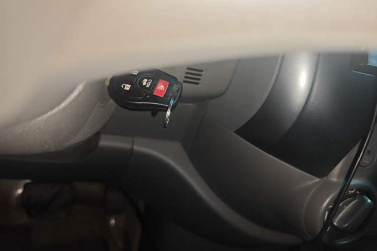 Used Nissan Sunny 2011 1.5XE CVT Comfort Edition Vehicle Key