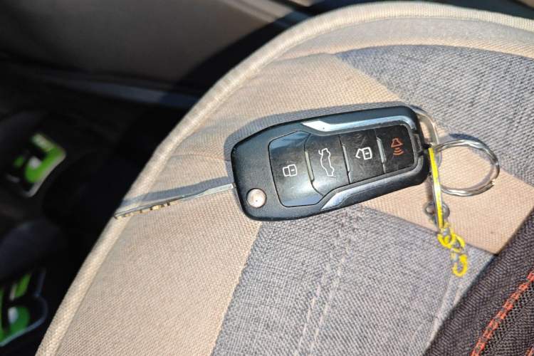 Used Nissan Sunny 2011 1.5XE CVT Comfort Edition Vehicle Key