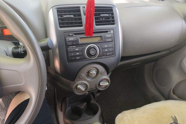 Used Nissan Sunny 2011 1.5XE Manual Comfort Edition Audio And AC Panel