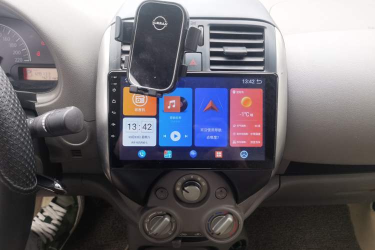 Used Nissan Sunny 2011 1.5XE CVT Comfort Edition Audio And AC Panel