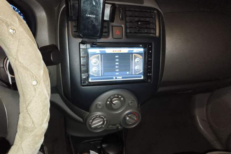 Used Nissan Sunny 2011 1.5XL CVT Luxury Edition Audio And AC Panel